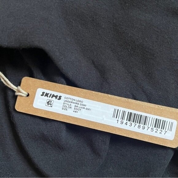 SKIMS 44H COTTON LOGO UNDERWIRE DEMI BRA Soot Blackl NWT - Picture 4 of 5